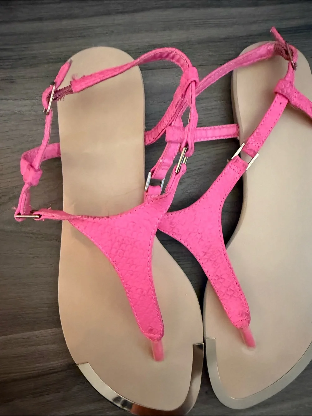 New Look Neon Pink T-Strap Flat Sandals Women’s UK 8 / EU 42